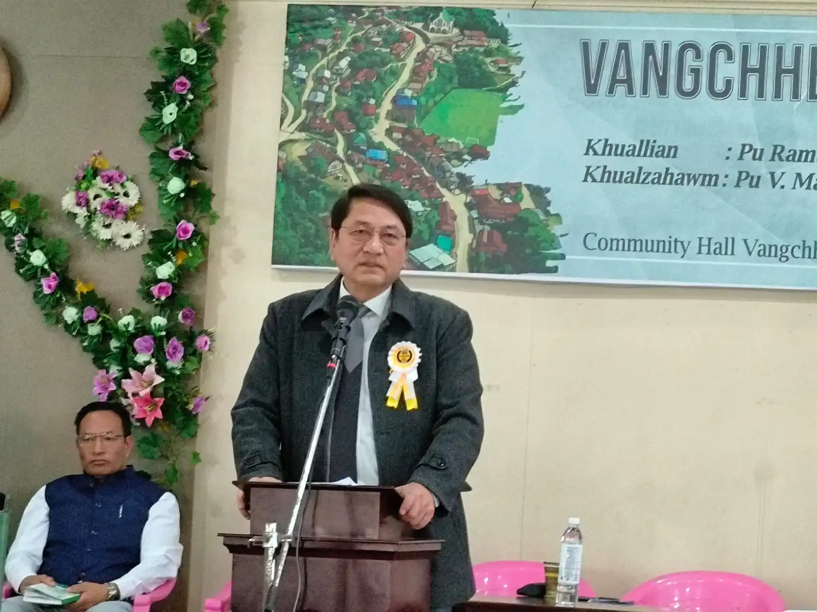 Pu Papuia MLA in Vangchhia haw runpui a hman pui