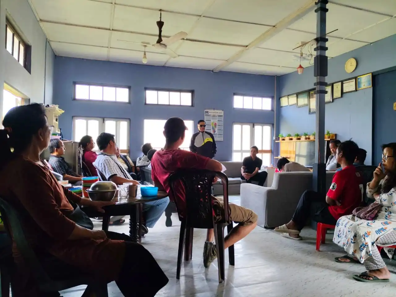 Dampa bialtu MLA in bial fang
