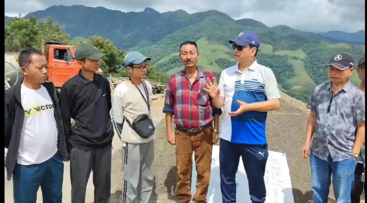 Pu Ramthanmawia, MLA in Tuipuiral Badminton Championship a hawng